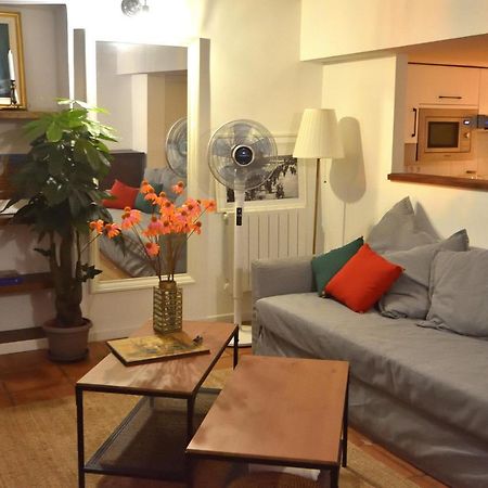 Apartment 33 On The Old Historic Senate Square Nice Bagian luar foto
