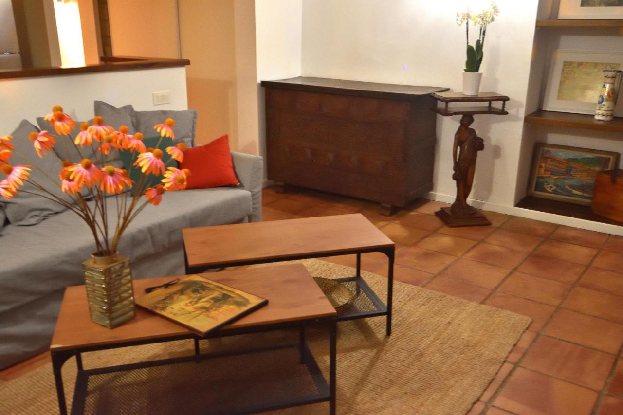 Apartment 33 On The Old Historic Senate Square Nice Bagian luar foto