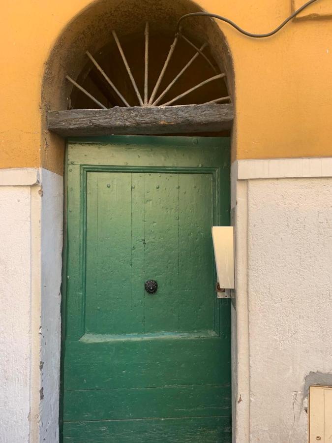 Apartment 33 On The Old Historic Senate Square Nice Bagian luar foto