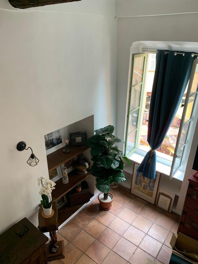 Apartment 33 On The Old Historic Senate Square Nice Bagian luar foto