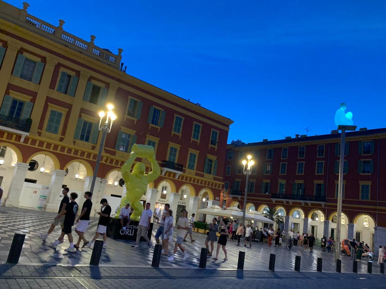 Apartment 33 On The Old Historic Senate Square Nice Bagian luar foto