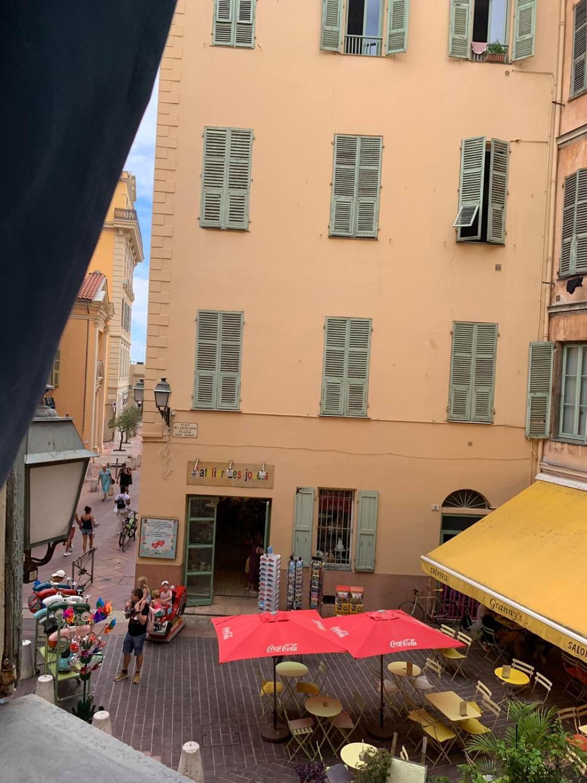 Apartment 33 On The Old Historic Senate Square Nice Bagian luar foto